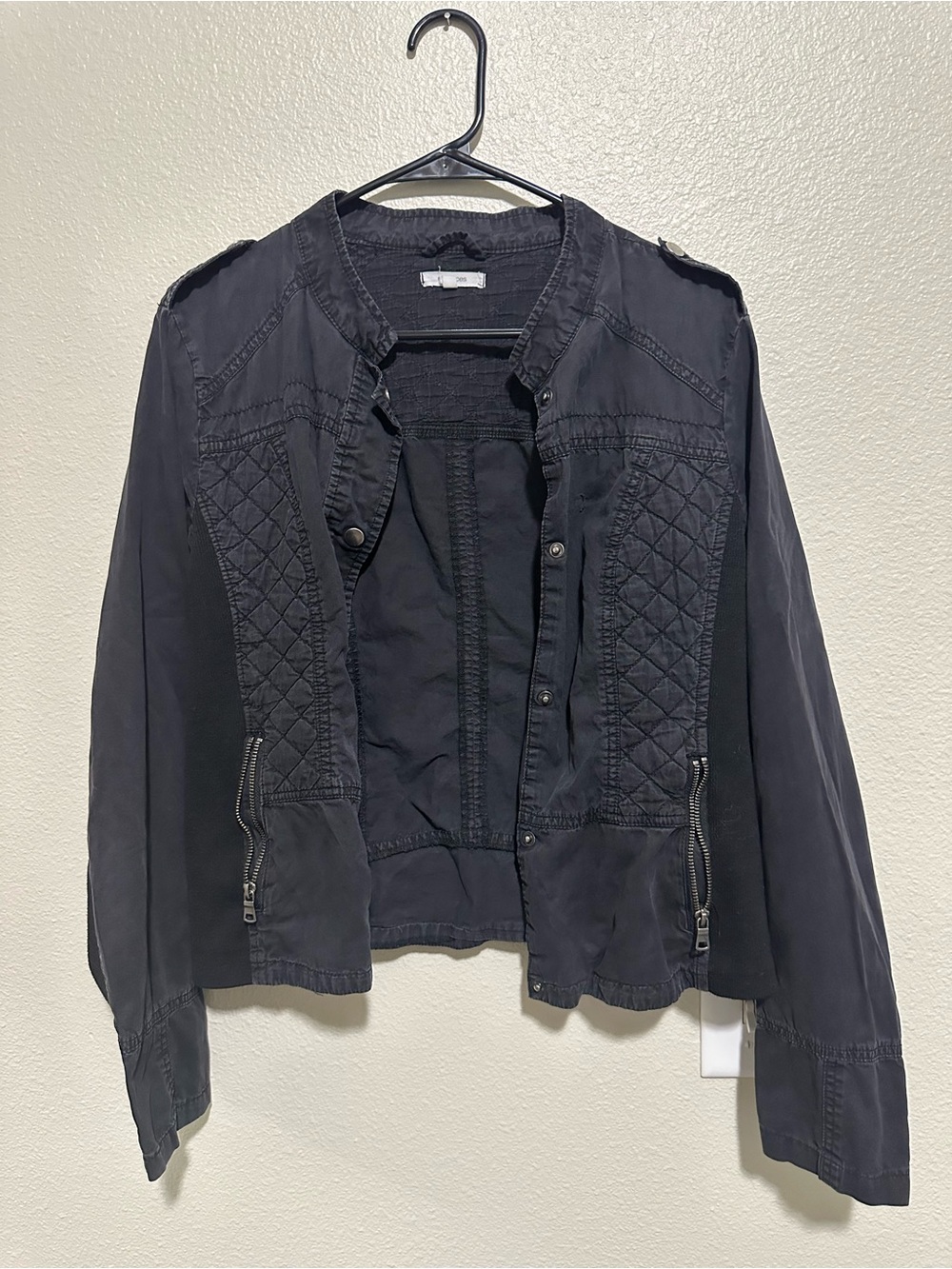 Women’s Black Quilted Panel Lightweight Jacket